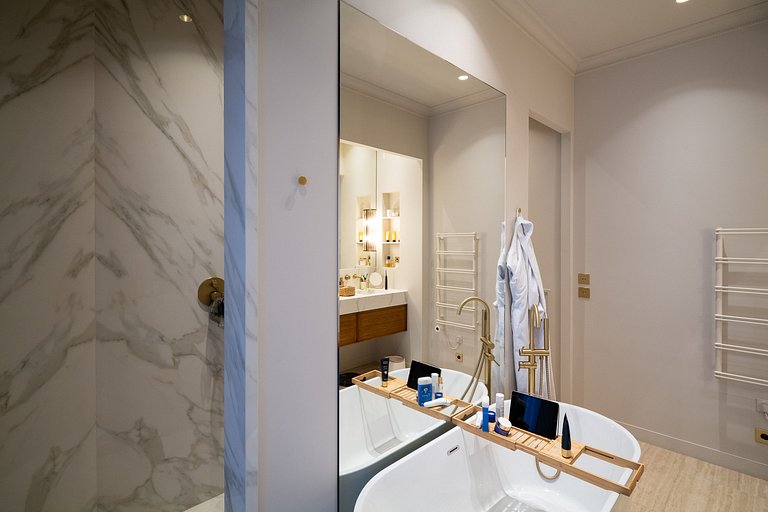 Par020 - Apartamento de luxo à beira-rio com vista