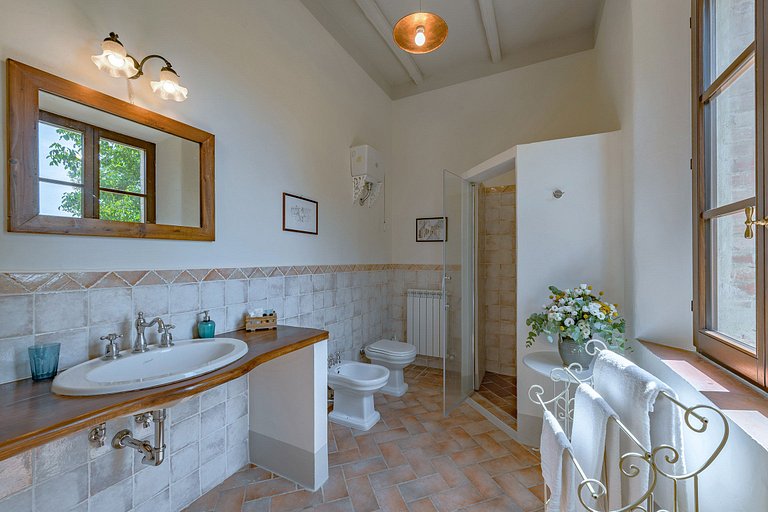 Tus006 - Villa in the wine region in Tuscany