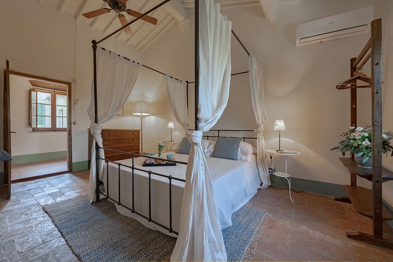 Tus006 - Villa in the wine region in Tuscany