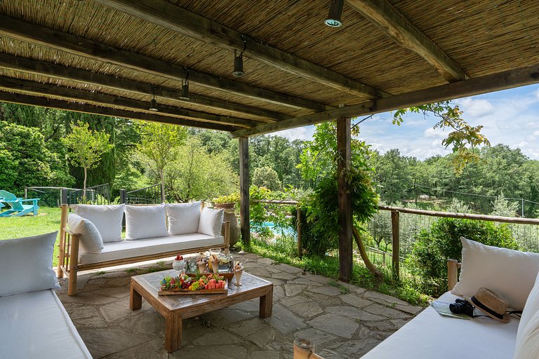 Tus013 - Traditional villa absorbed in nature, Tuscany