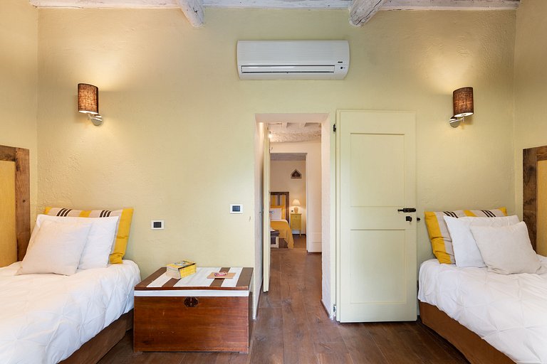 Tus013 - Villa tradicional na metade da natureza, Toscana