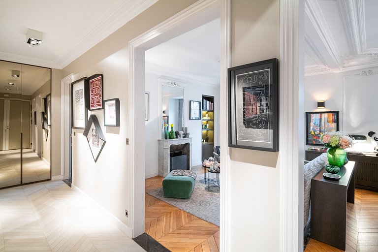 Par098 - Bel appartement parisien à louer