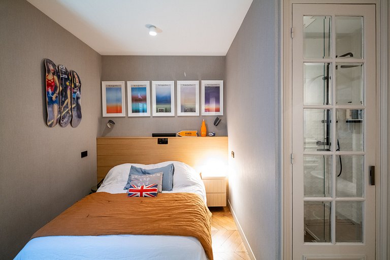 Par098 - Luxury 2 bedroom apartment in Paris