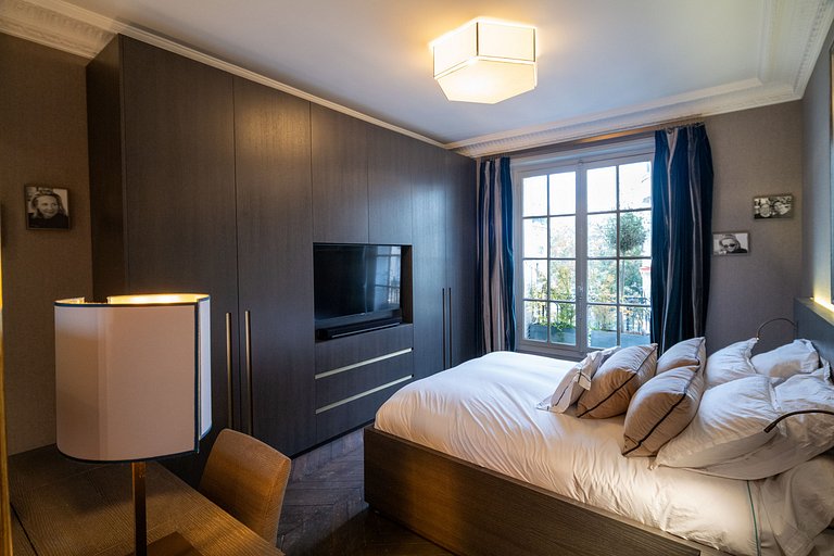 Par098 - Luxury 2 bedroom apartment in Paris