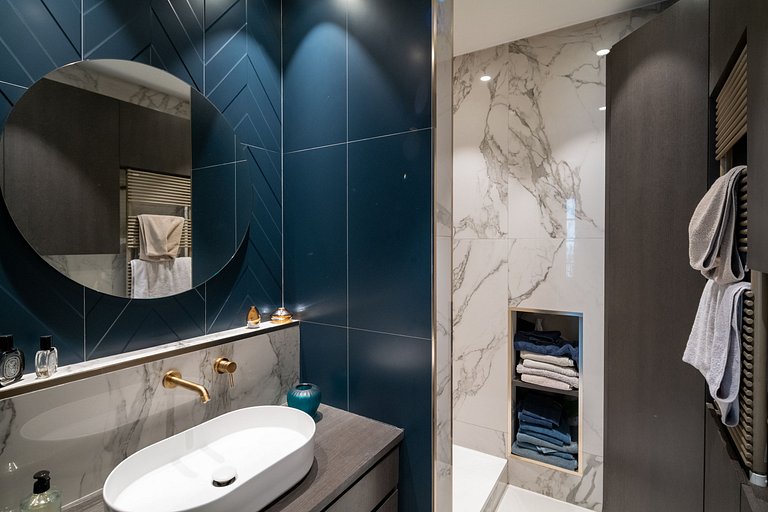 Par098 - Luxury 2 bedroom apartment in Paris