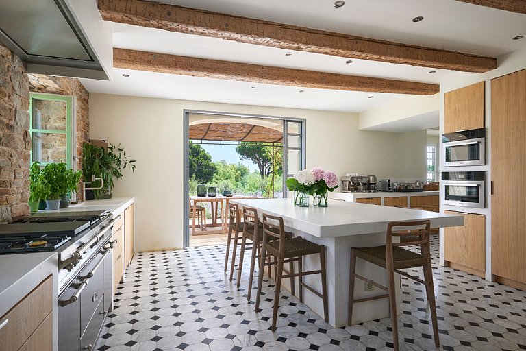 Azu002 - Una villa del siglo XIX cerca de Saint-Tropez
