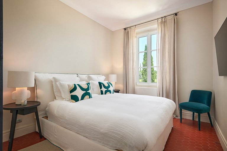 Azu002 - A 19th century villa next to Saint-Tropez