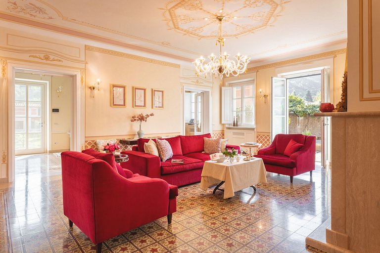 Tus007 - Une belle villa du XVIIIe siècle à côté de Lucca.