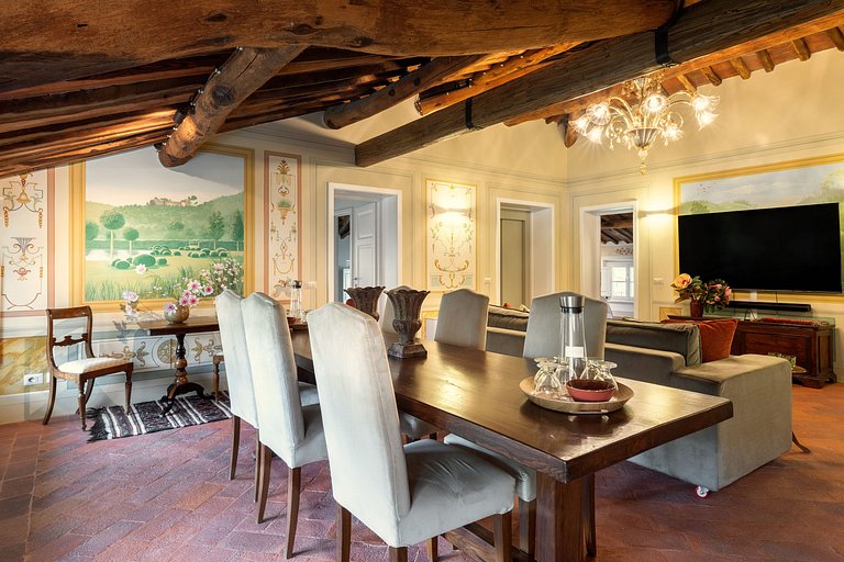 Tus007 - Une belle villa du XVIIIe siècle à côté de Lucca.