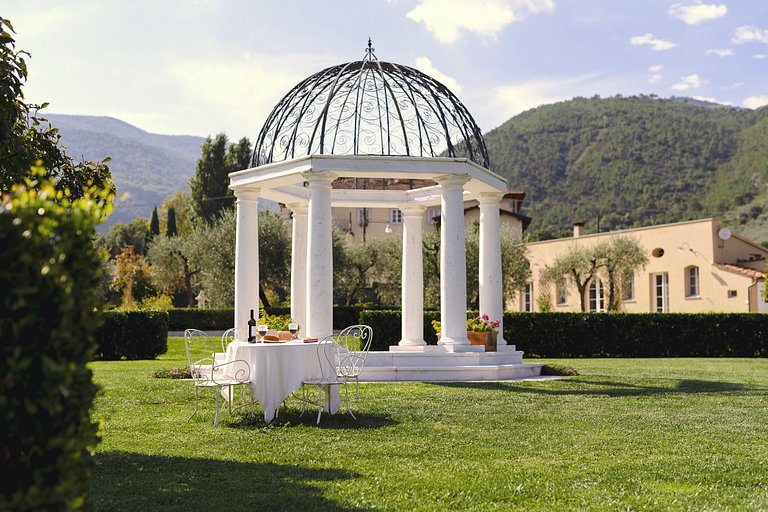Tus022 - A beautiful 18th-century villa next to Lucca