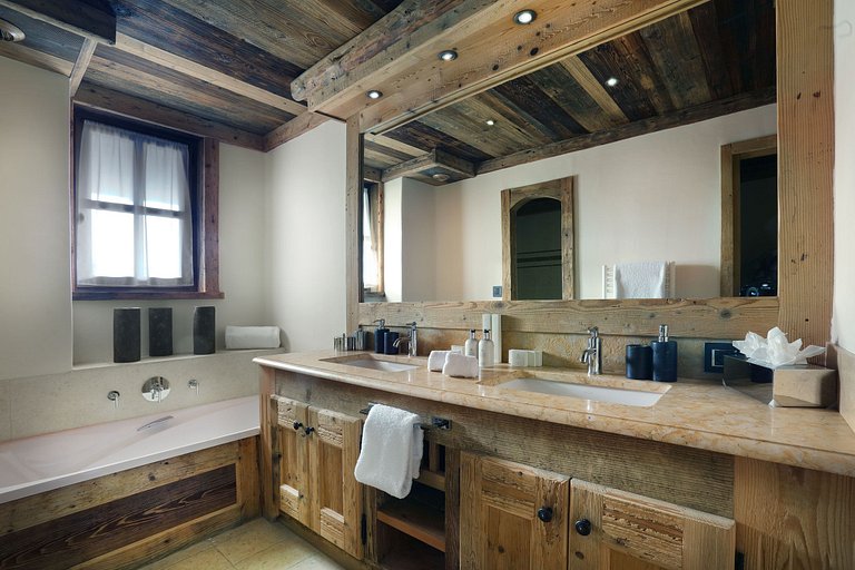 Alp002 - Chalet de Luxe à Courchevel 1850