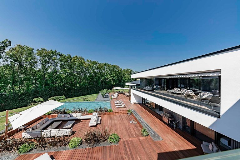 Gen002 - Luxurious Villa, 20 minutes to Geneva