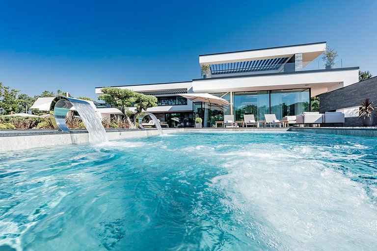 Gen002 - Luxurious Villa, 20 minutes to Geneva