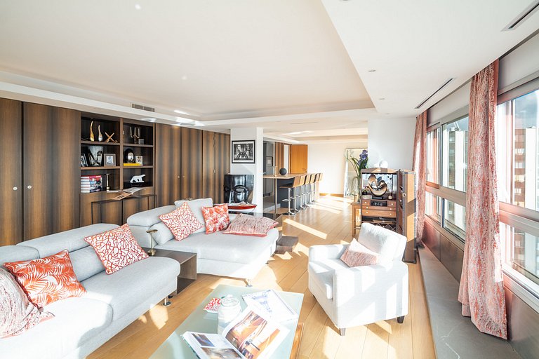 Par090 - Penthouse with eagle eye views over Paris