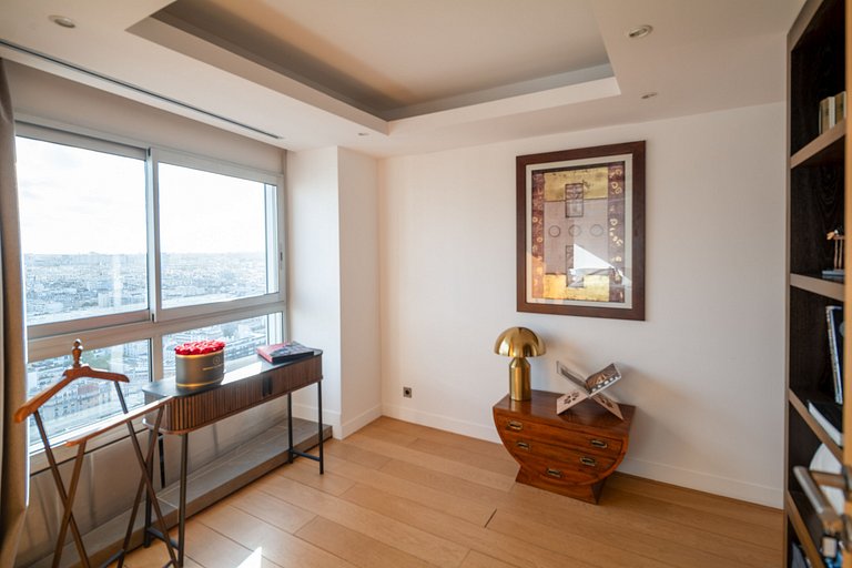 Par090 - Penthouse nid d'aigle à Paris 15