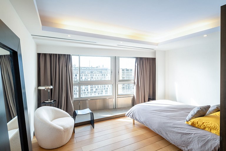 Par090 - Penthouse with eagle eye views over Paris