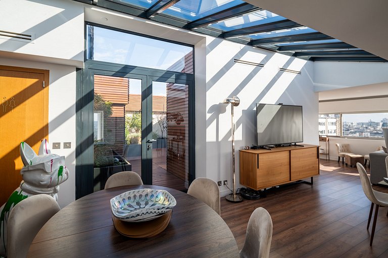 Par090 - Penthouse nid d'aigle à Paris 15