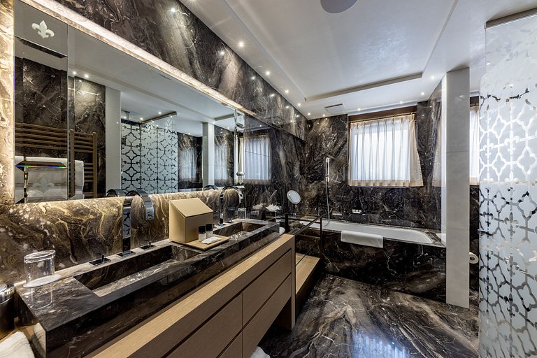 Alp004 - Upscale Chalet in Crans-Montana