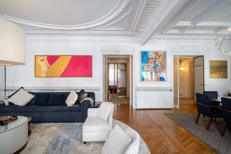 Par097 - Spacious luxury apartment in Paris 8