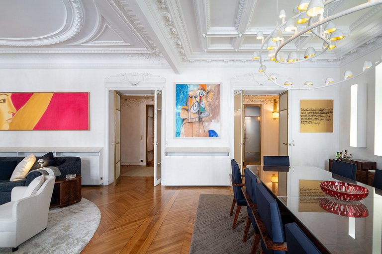 Par097 - Spacious luxury apartment in Paris 8