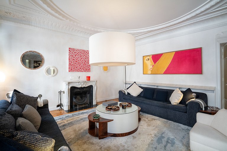 Par097 - Spacious luxury apartment in Paris 8
