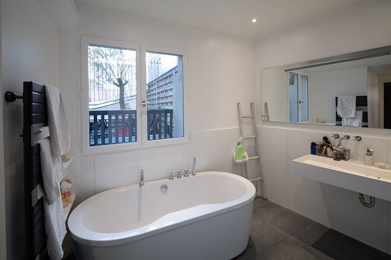 Par052 - Sublime townhouse in Auteuil District.