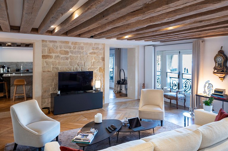 Par055 - Magnifique appartement Quai Saint Antoine