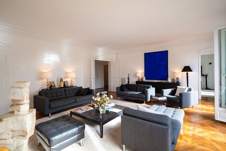 Par084 - Beautiful apartment with a view