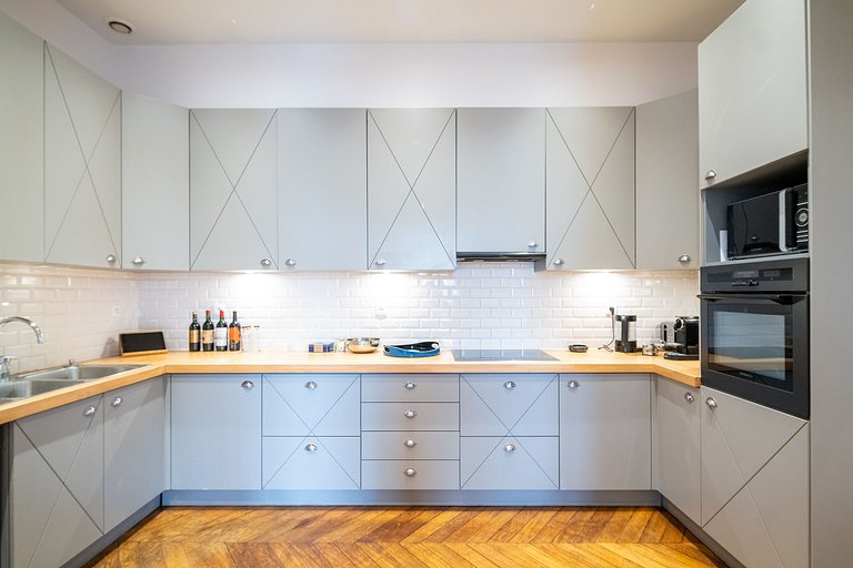 Par102 - Belo apartamento estilo Haussmann com uma vista des