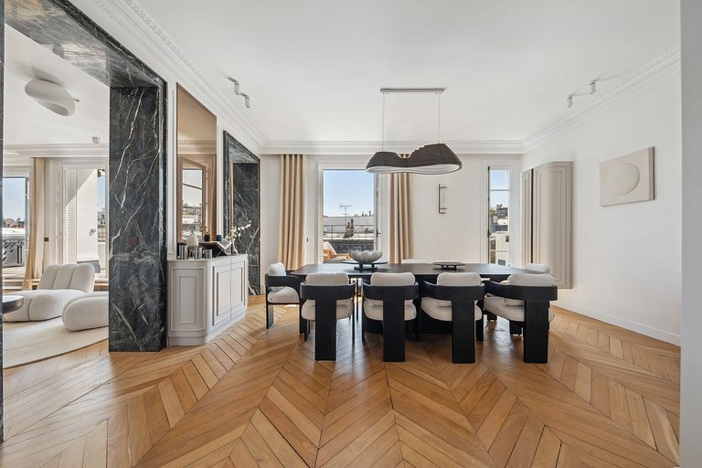 Par023 - Incroyable duplex avec terrasse.