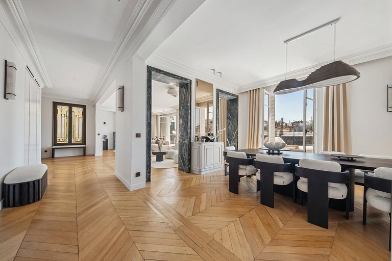 Par023 - Incroyable duplex avec terrasse.