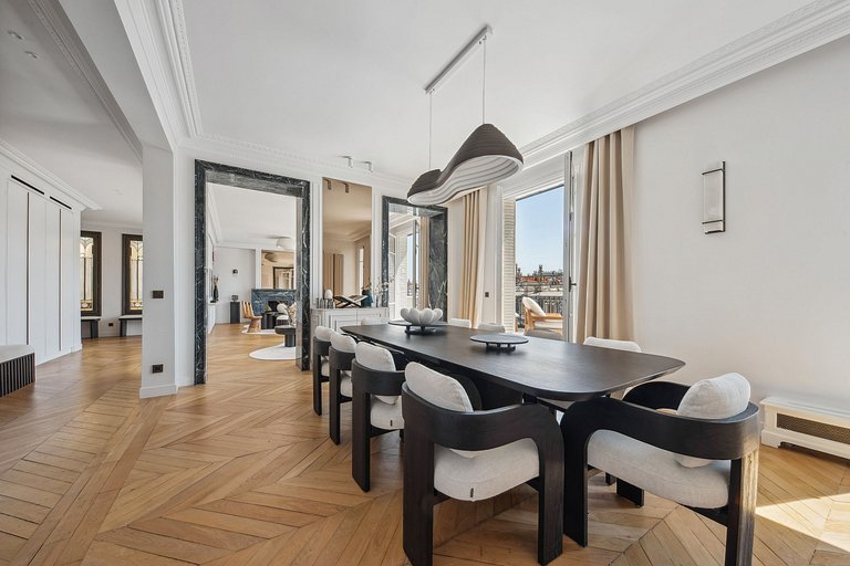 Par023 - Incroyable duplex avec terrasse.