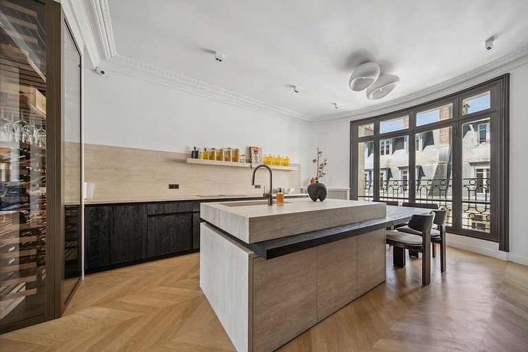 Par023 - Amazing duplex with terrace