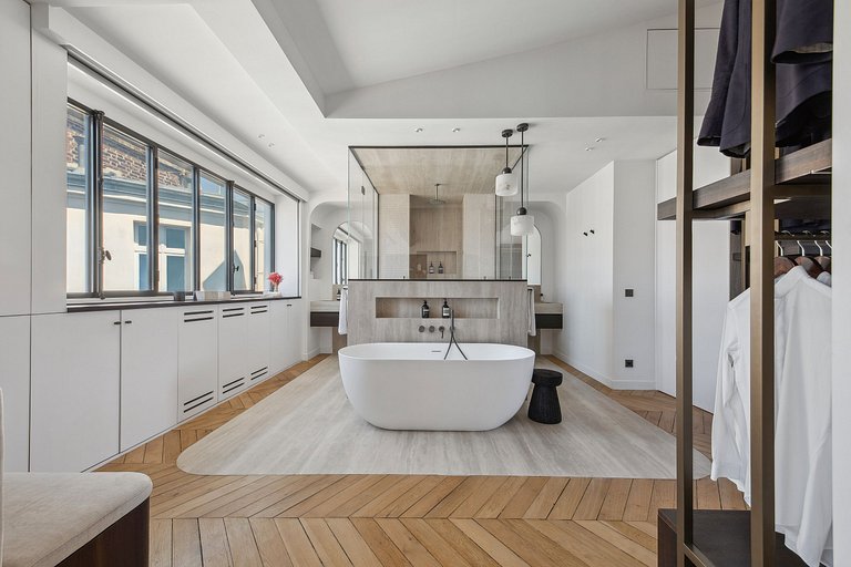 Par023 - Incroyable duplex avec terrasse.