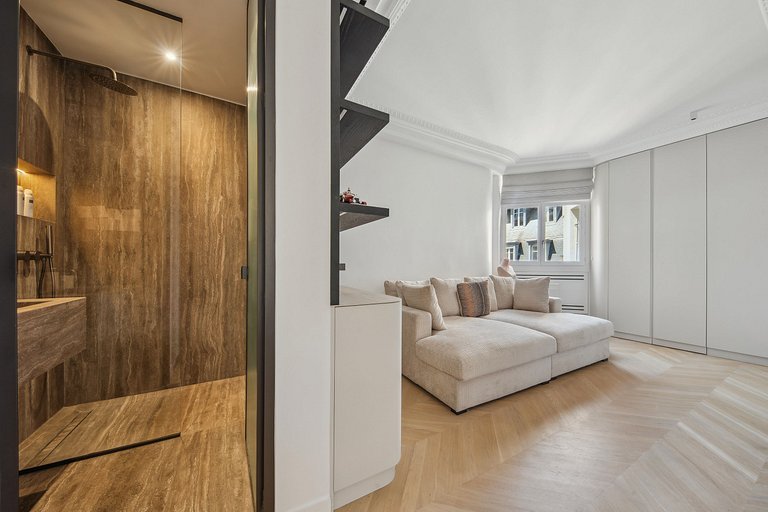 Par023 - Incroyable duplex avec terrasse.