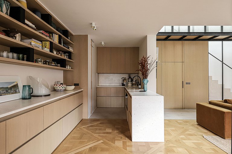 Par085 - Appartement de prestige à Paris 7