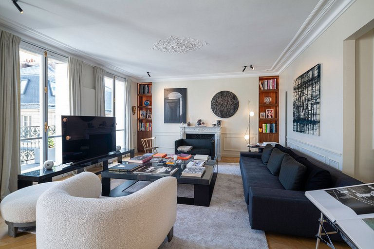 Par088 - Appartement avec terrasse avenue Marceau