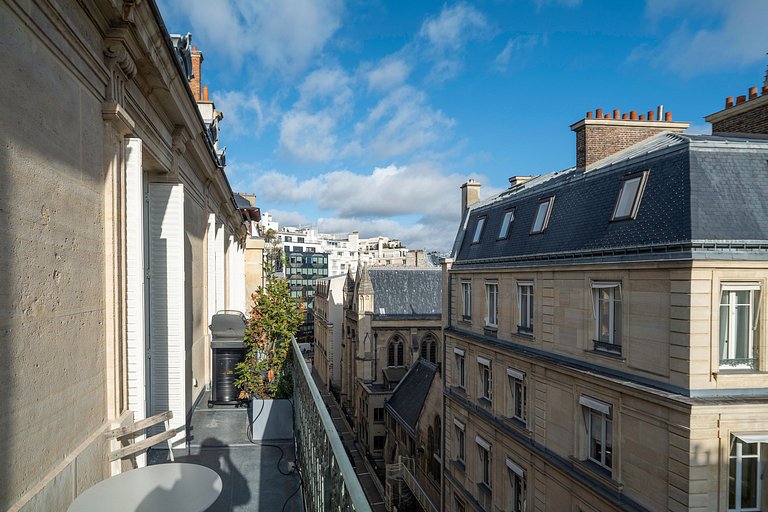 Par088 - Appartement avec terrasse avenue Marceau
