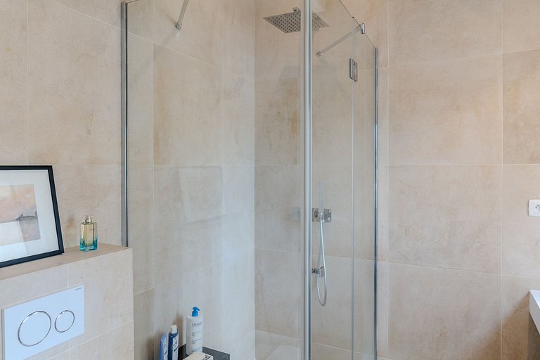 Par015 - Stunning penthouse next to Elysée Palace