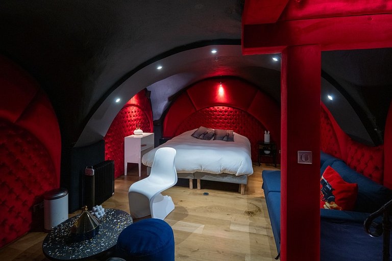 Par156 - Atypical haven in Paris