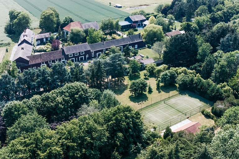 Idf001 - Corps de ferme de prestige à Orgeval