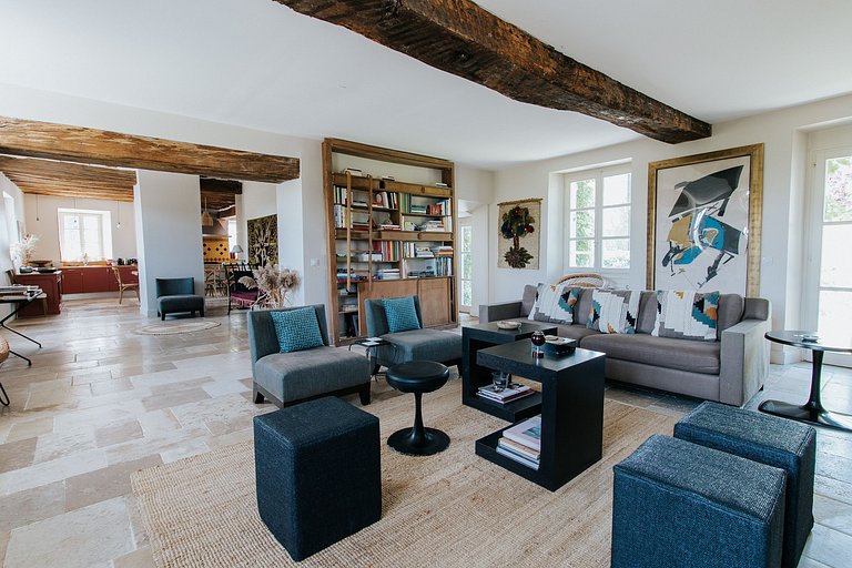 Idf001 - Breathtaking farm with 13 bedrooms