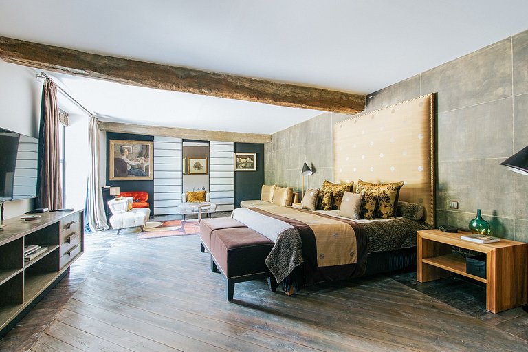 Idf001 - Breathtaking farm with 13 bedrooms