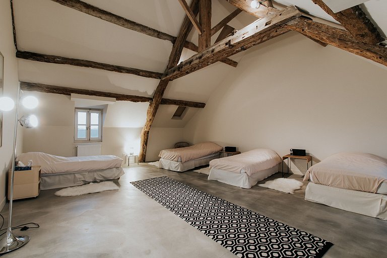 Idf001 - Breathtaking farm with 13 bedrooms