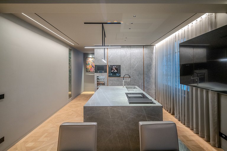 Par065 - Luxury apartment on Quai d'Orsay