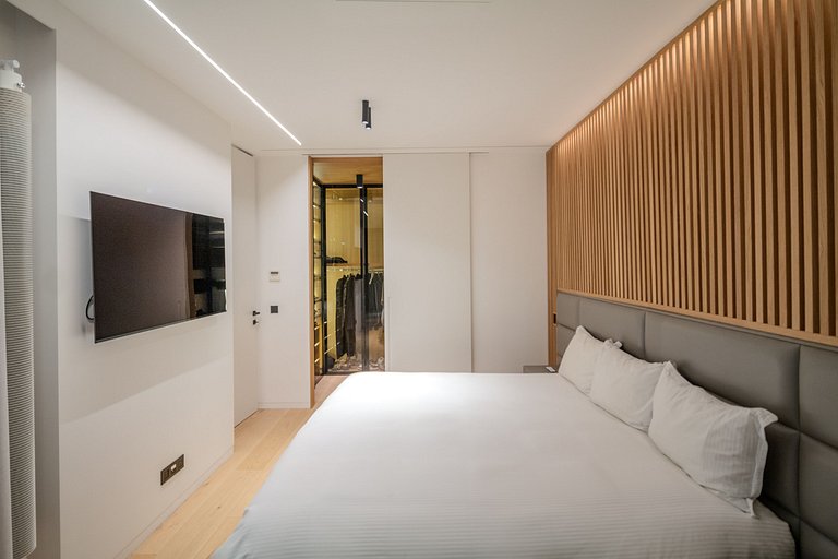 Par065 - Luxury apartment on Quai d'Orsay