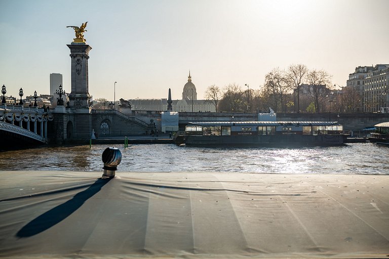 Par054 - Casa Flutuante de Luxo em Paris