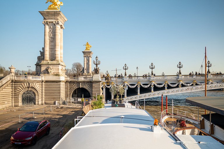 Par054 - Casa Flutuante de Luxo em Paris