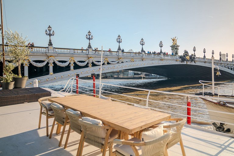 Par054 - Casa Flutuante de Luxo em Paris