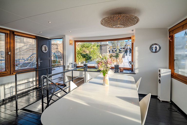 Par054 - Casa Flutuante de Luxo em Paris
